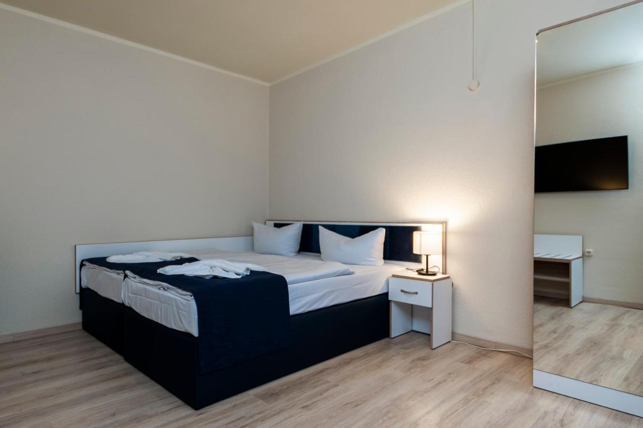 Und Hotel 3*