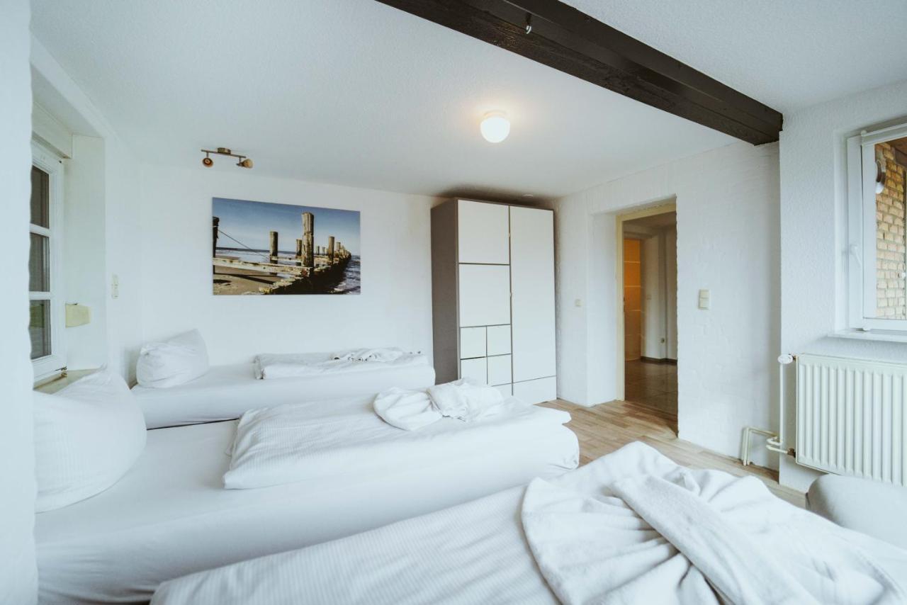 Und Hotel 3*